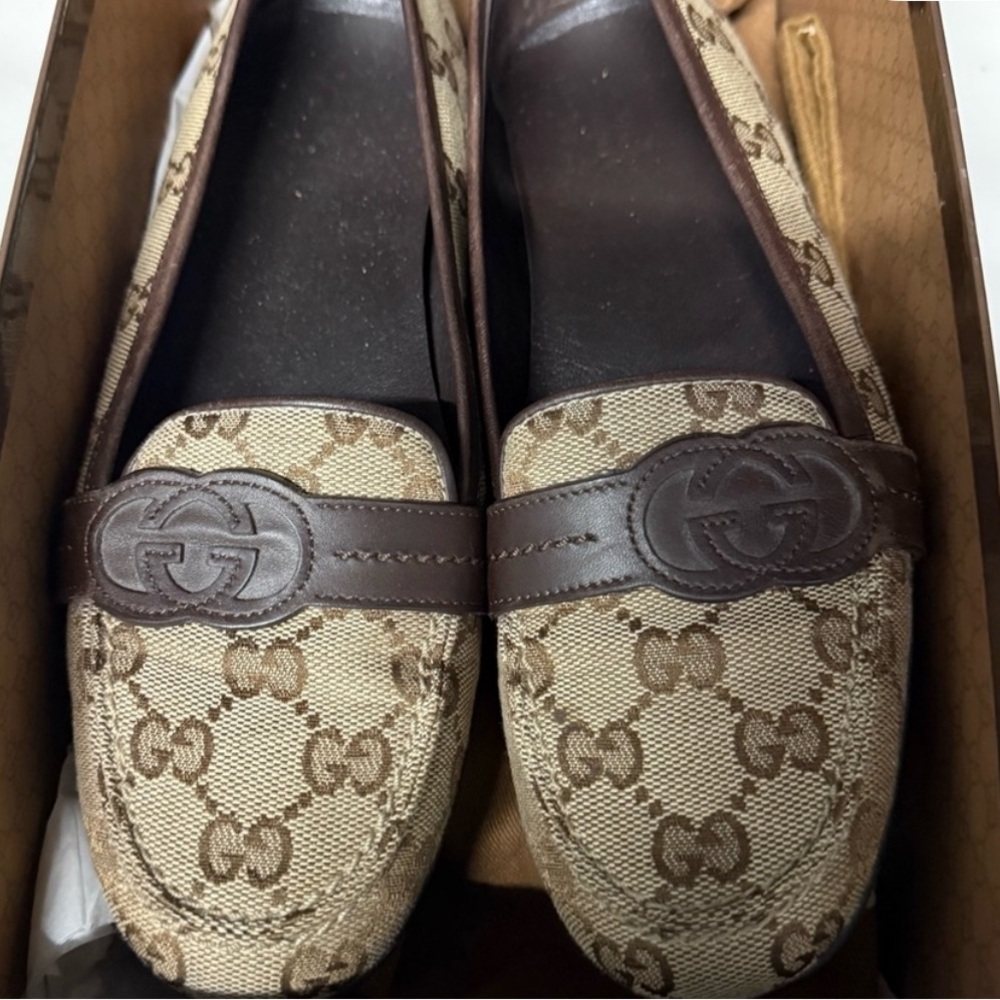 Gucci Brown and Tan Loafers Sz 8.5 women’s